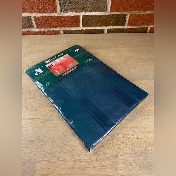 Vtg 60” Round Christmas Green Satin Stipe Cloth Tablecloth Trim A Home Kmart New - Picture 9 of 10